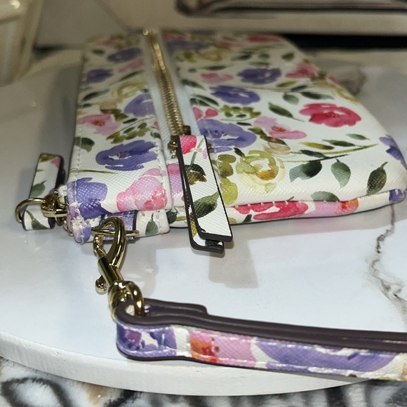 NWOT Nanette Lepore Floral Tech Wristlet - Picture 11 of 14